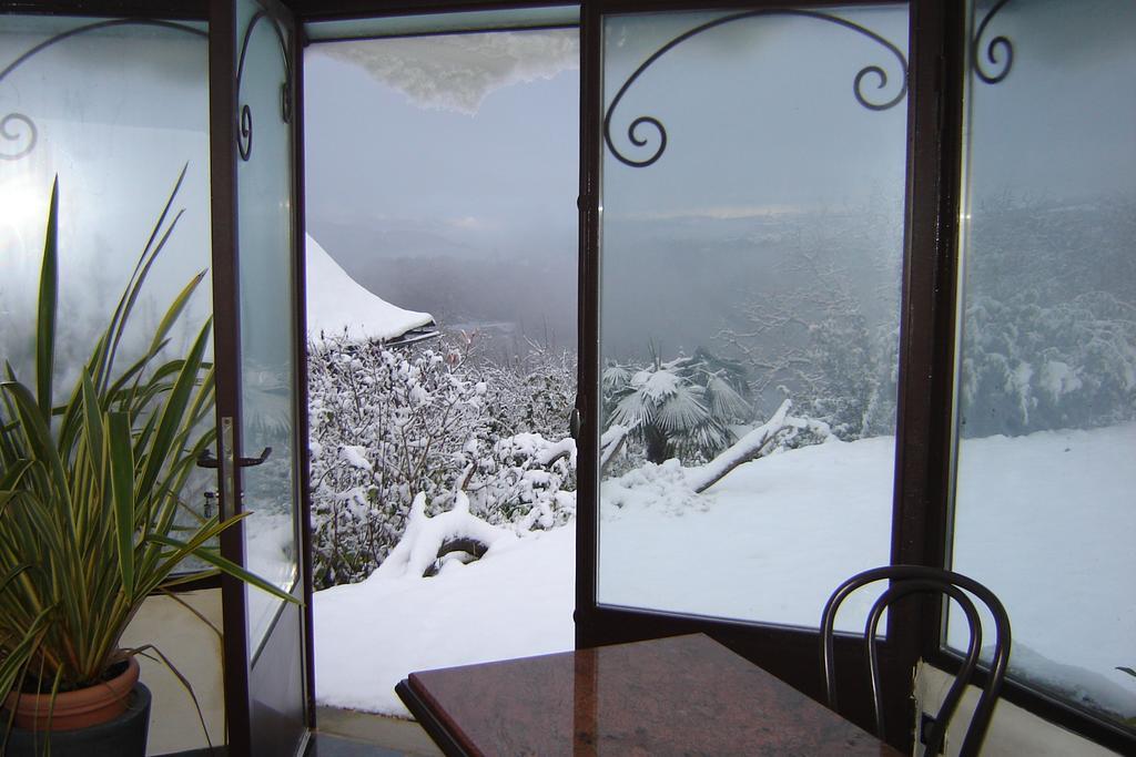 Les Hotes Du Lac, Chambres Et Tables D'Hotes Mandailles  Екстериор снимка