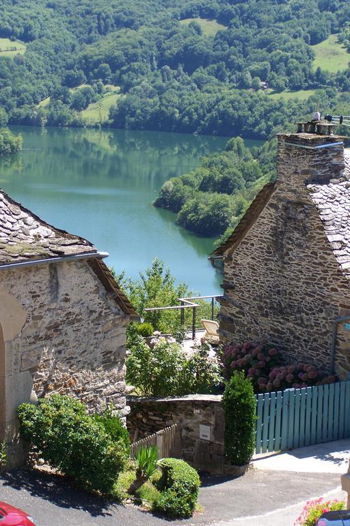 Les Hotes Du Lac, Chambres Et Tables D'Hotes Mandailles  Екстериор снимка
